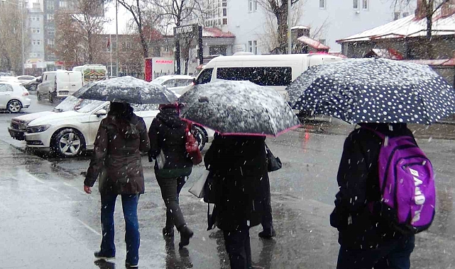 Kars beyaza büründü
