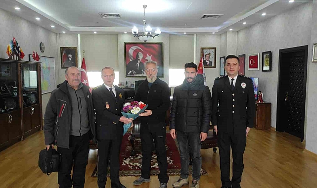 Kars'ta, gazeteciler Polis Haftasını kutladı