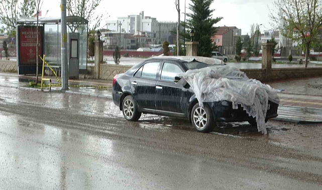 Malatya'da sağanak ve dolu etkili oldu