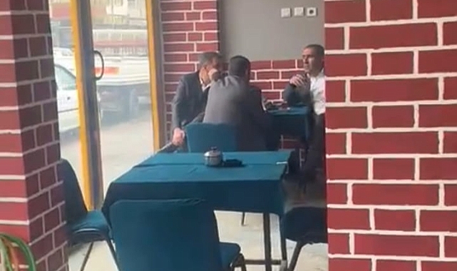 Patnos'ta kahvehaneler tekrar açıldı