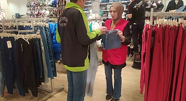 Türk Kızılayı Ağrı Şubesi gönüllüleri yetim çocuklara bayramlık sevinci yaşattı