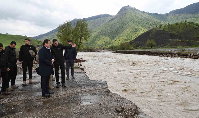 Vali Akbıyık sel bölgesinde