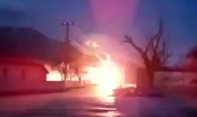 Van'da elektrik trafosu patladı
