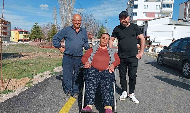 Vanlı Amcan'dan engelli aracı enkaz altında kalan depremzedeye yeni akülü araç
