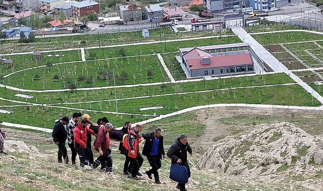 Toprak Kale'de Gezintiye Çıkan Kız Yüksekten Düştü