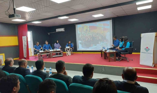 "Anadolu Mektebi Yazar Okumaları" projesi paneli düzenlendi