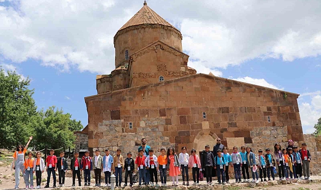 Çaldıranlı Çocukların Akdamar Adası Sevinci....