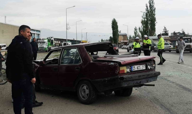Erzurum'da otobüs ile otomobil çarpıştı: 1 ölü, 1 yaralı