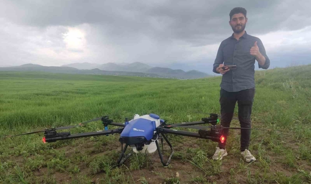 Drone ile ilaçlama yapıldı