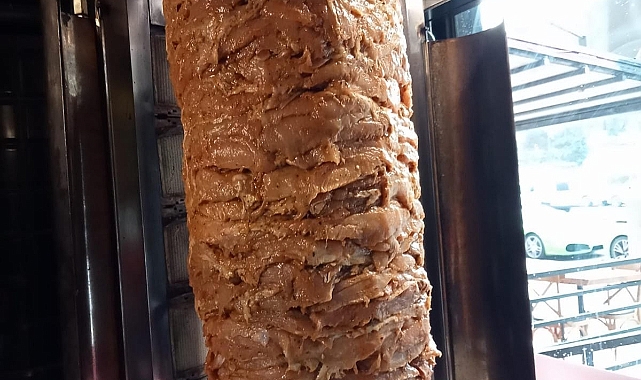 Patnos'ta Emek Döner fiyat uygunluğuyla müşterileri memnun etti!