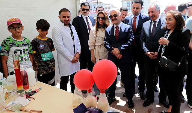 Rektör KARABULUT Bilim Şenliği'ne Katıldı