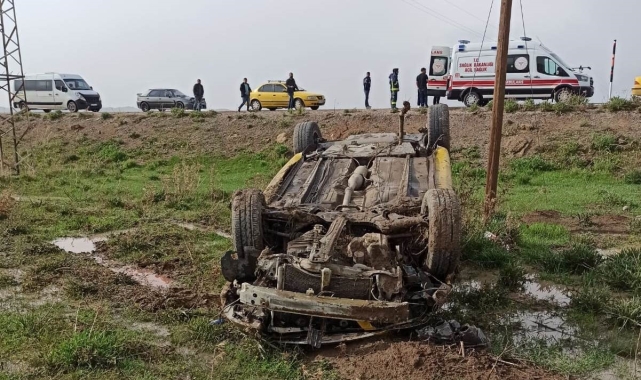 Van'da İran plakalı otomobil kaza yaptı: 1 yaralı