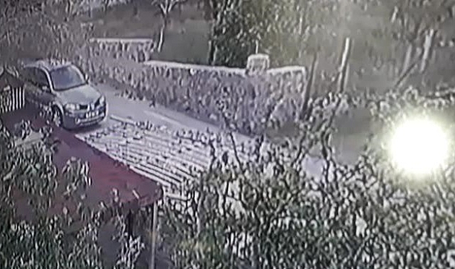 Yaşlı kadının 10 bin TL'sinin çalan bohçacı hırsızlar kayıplara karıştı