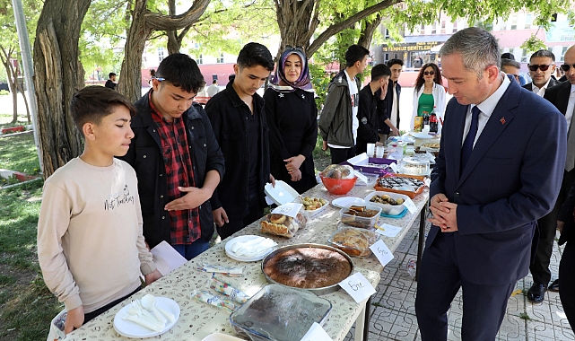 Ağrı’da “4. Pilav Günü ve Bahar Şenliği” düzenlendi
