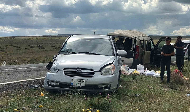 Kars'ta trafik kazası: 3'ü çocuk 12 yaralı