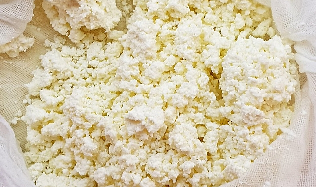 Patnos’ta çökelekler peyniri kilo işi satıldı..!