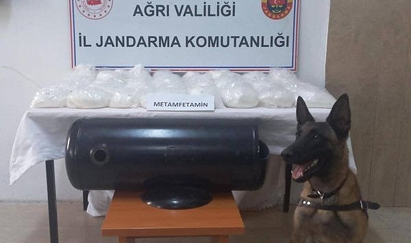 Ağrı'da Uyuşturucu Tacirlerine Büyük Darbe