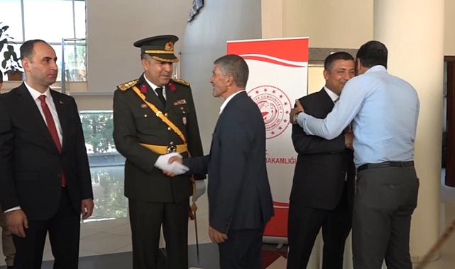 30 Ağustos Zafer Bayramı Erciş'te coşkuyla ktlandı