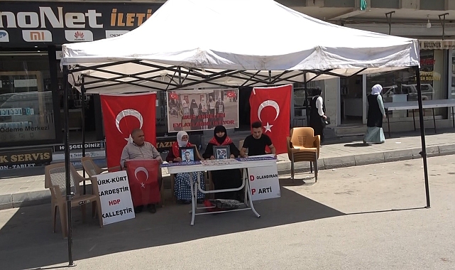 Muş'ta annelerin eylemi devam ediyor