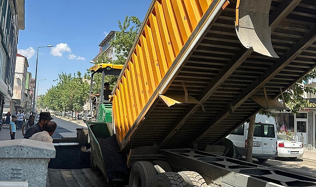 Patnos Belediyesinden asfalt çalışmaları devam ediyor…