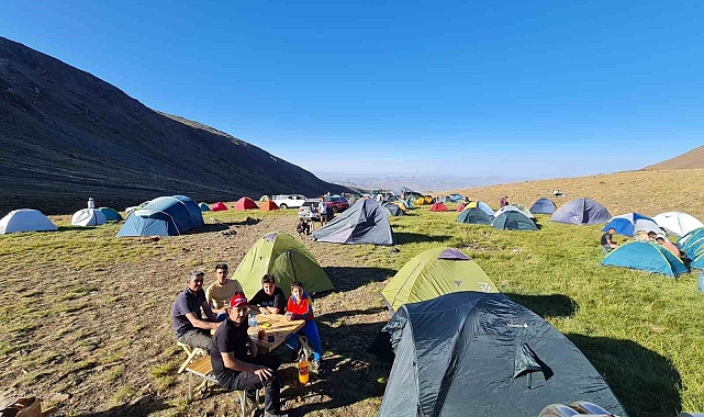 Türkiye'nin en yüksek rakımlı dağcılık şenliği Erzincan'da yapıldı