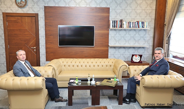 Ağrı Cumhuriyet Başsavcısı Adem Çalış, İl Milli Eğitim Müdürü Kökrek'e iade-i ziyarette bulundu.