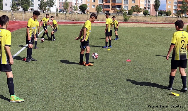 Ağrı’da, düzenlenen UYAFA Ağrı Dağı Cup Futbol Turnuvası Şampiyonu Diyarbakır takımı oldu