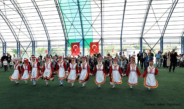 Ağrı'da ilköğretim haftası kutlamaları için halk oyunları sergilendi..!