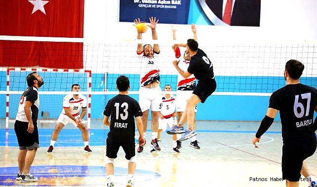 Ağrı’da Kurumlar arası Voleybol Turnuvası başladı
