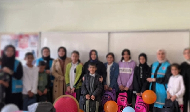 Ağrılı Hayırseverlerden  Öğrencilere Kırtasiye Ürünleri Yardımı