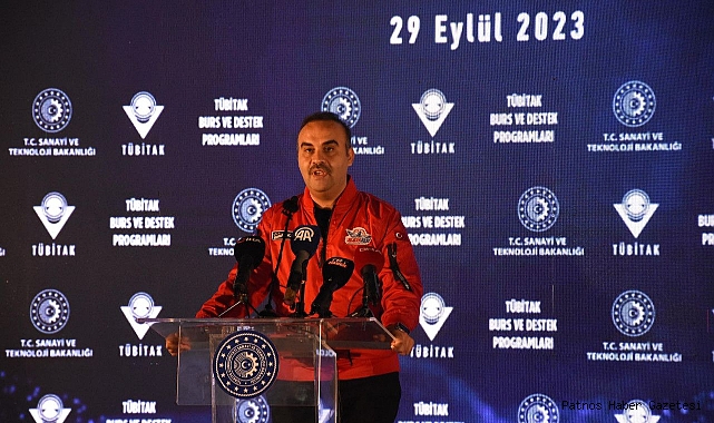 Bakan Mehmet Fatih Kacır'dan  Öğrencilere burs müjdesi.