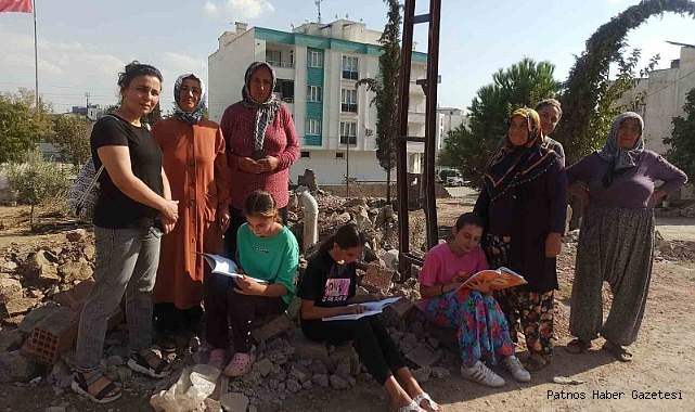 Depremde okulu yıkılan mahalleli yenisinin yapılmasını istiyor