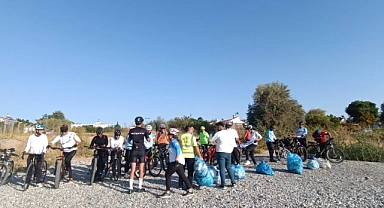 Dünya Kıyı Günü Sebebiyle Van Gölü Sahili Temizlendi