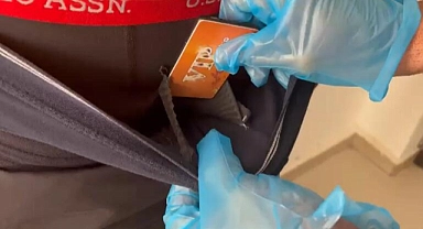Ehliyet sınavında düzenekle kopya çeken aday polise yakalandı