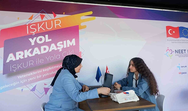 İŞKUR'un 'Yol Arkadaşım' tırı Erzurum'da