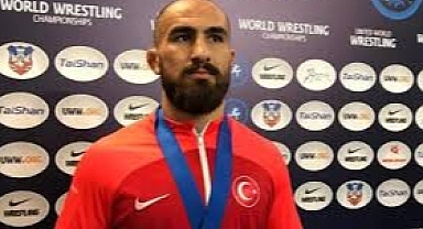Milli Güreşçi Feyzullah Aktürk, 2023 Dünya Güreş Şampiyonasında üçüncü oldu!