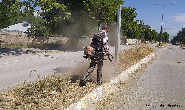 Patnosta çarşı ve mahalleler temizlenmeye devam ediyor