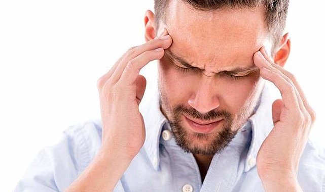 Sürekli başınız ağrıyorsa dikkat! Uzman isim uyardı, bu belirtiler varsa hemen doktora görünün
