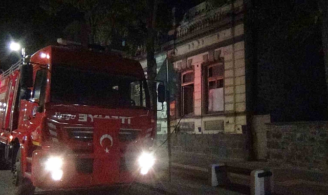 Tarihi bina bir haftada 2 kez yandı
