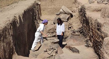 Van'da Kaçak Kazıda 2700 yıllık toprak küp bulundu...