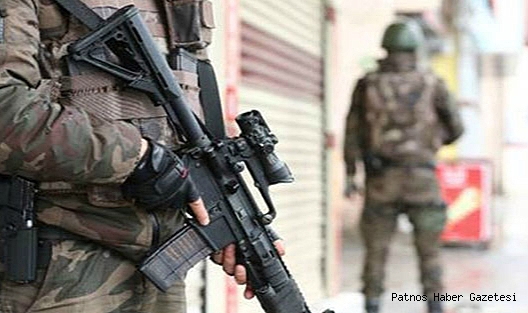 AĞRI'DA SINIR ÖTESİNE KAÇMAYA ÇALIŞAN TERÖR BAĞLANTILI ŞAHISLAR YAKALANDI
