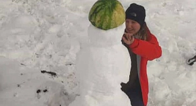 Ağrı Dağı beyaza büründü, ilk kardan adam yapıldı