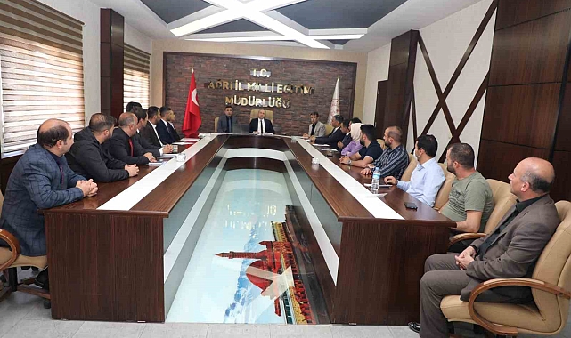 Ağrı'da okul müdürlerinden, sınavlara hazırlık toplantısı