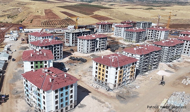 Depremde zarar gören 11 ilde, 200 bin konutun inşası devam ediyor