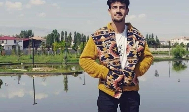 Düğün konvoyunda kaza 19 yaşındaki genç hayatını kaybetti