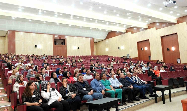 Erzurum'da Hastane personeline "İnsan İlişkileri ve İletişim" eğitimi