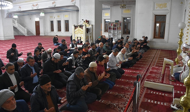 Filistin için eller semaya kalktı