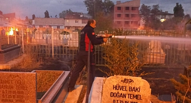 Mezarlıkta korkutan yangın