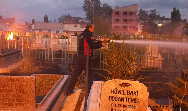Mezarlıkta korkutan yangın