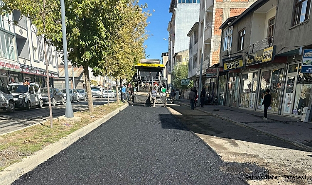 Patnos Cumhuriyet Caddesi sıcak asfaltla buluştu…
